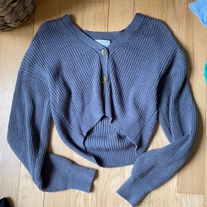 dark grey urban outfitters cropped knit sweater - perfect condition